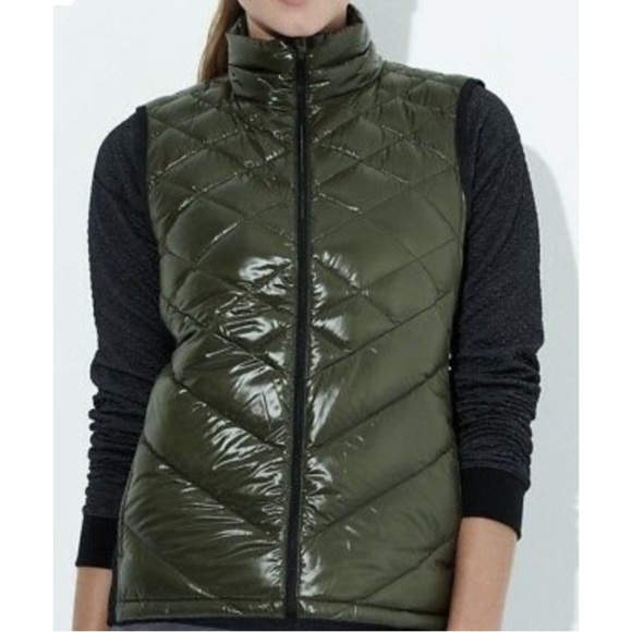Lucy Daily Zen Vest Goose Down Insulation Forest Green Black Lightweight Warm - Picture 1 of 13
